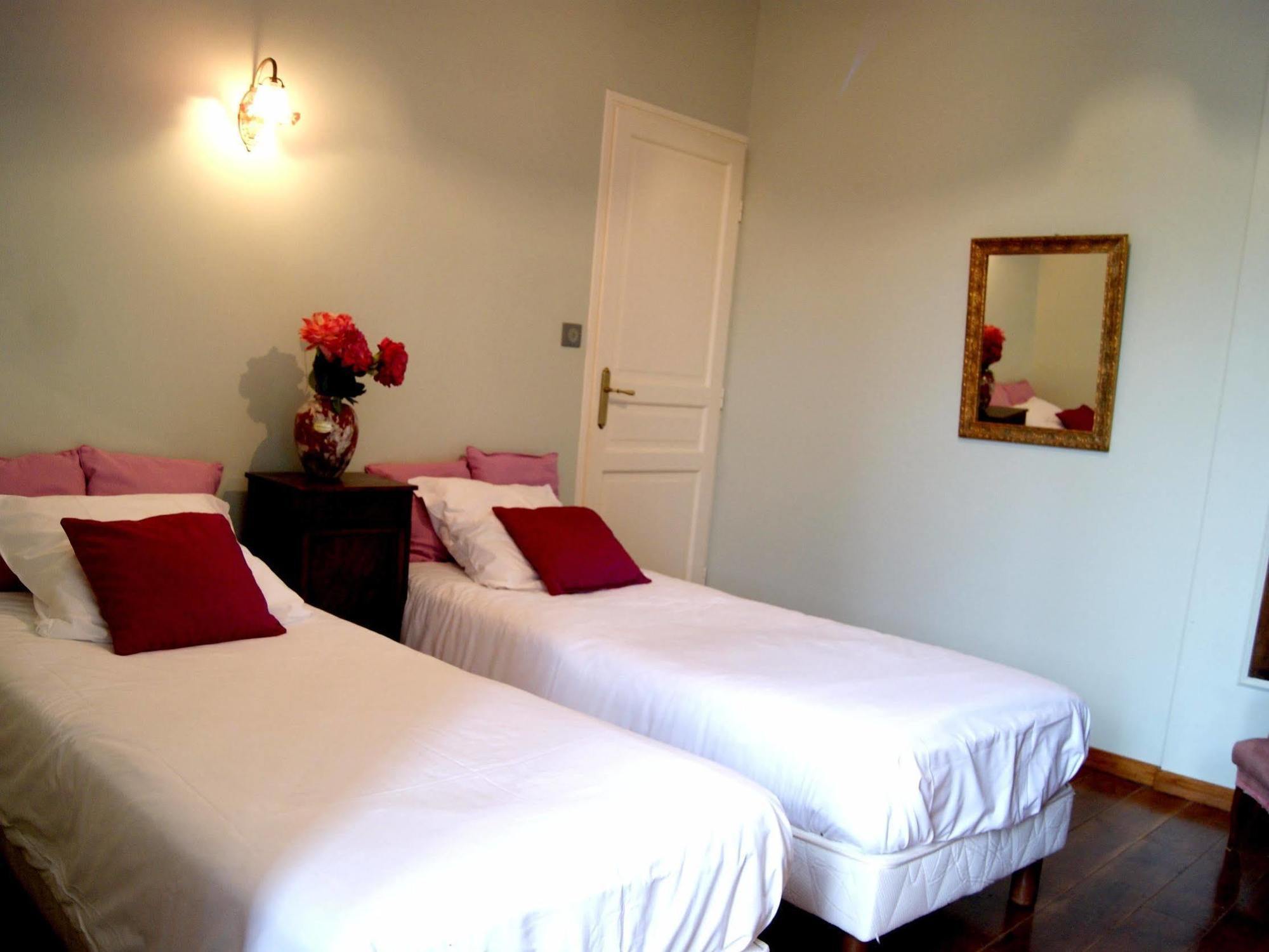 Logis Hotel - Restaurant La Marbrerie Caunes-Minervois Εξωτερικό φωτογραφία